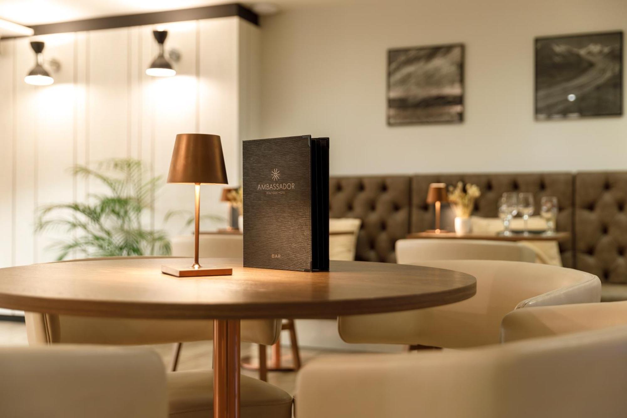 Ambassador Boutique Hotel Nyon Kültér fotó