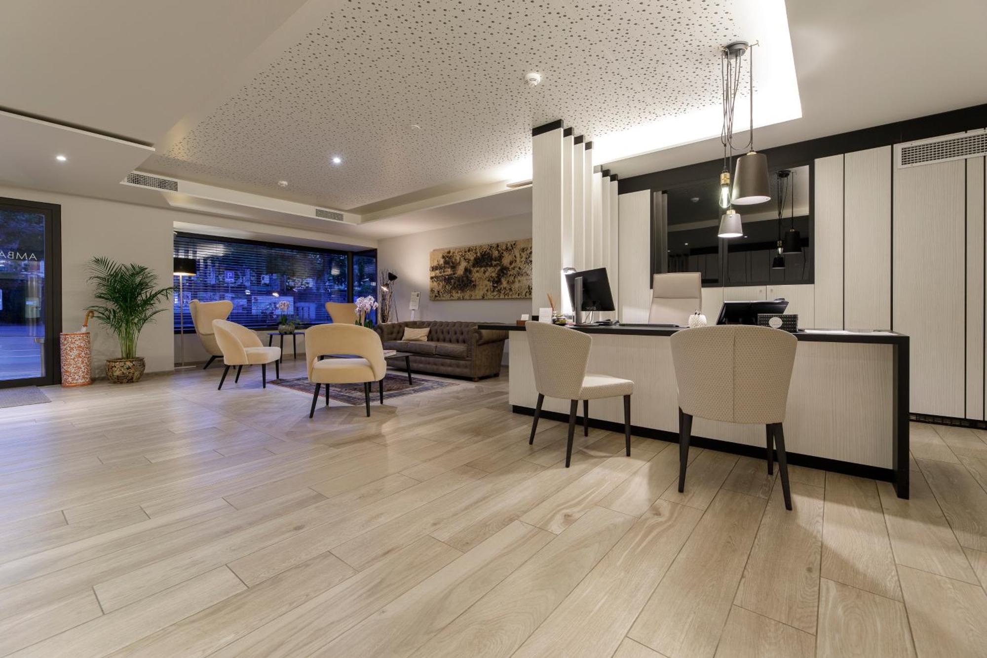 Ambassador Boutique Hotel Nyon Kültér fotó