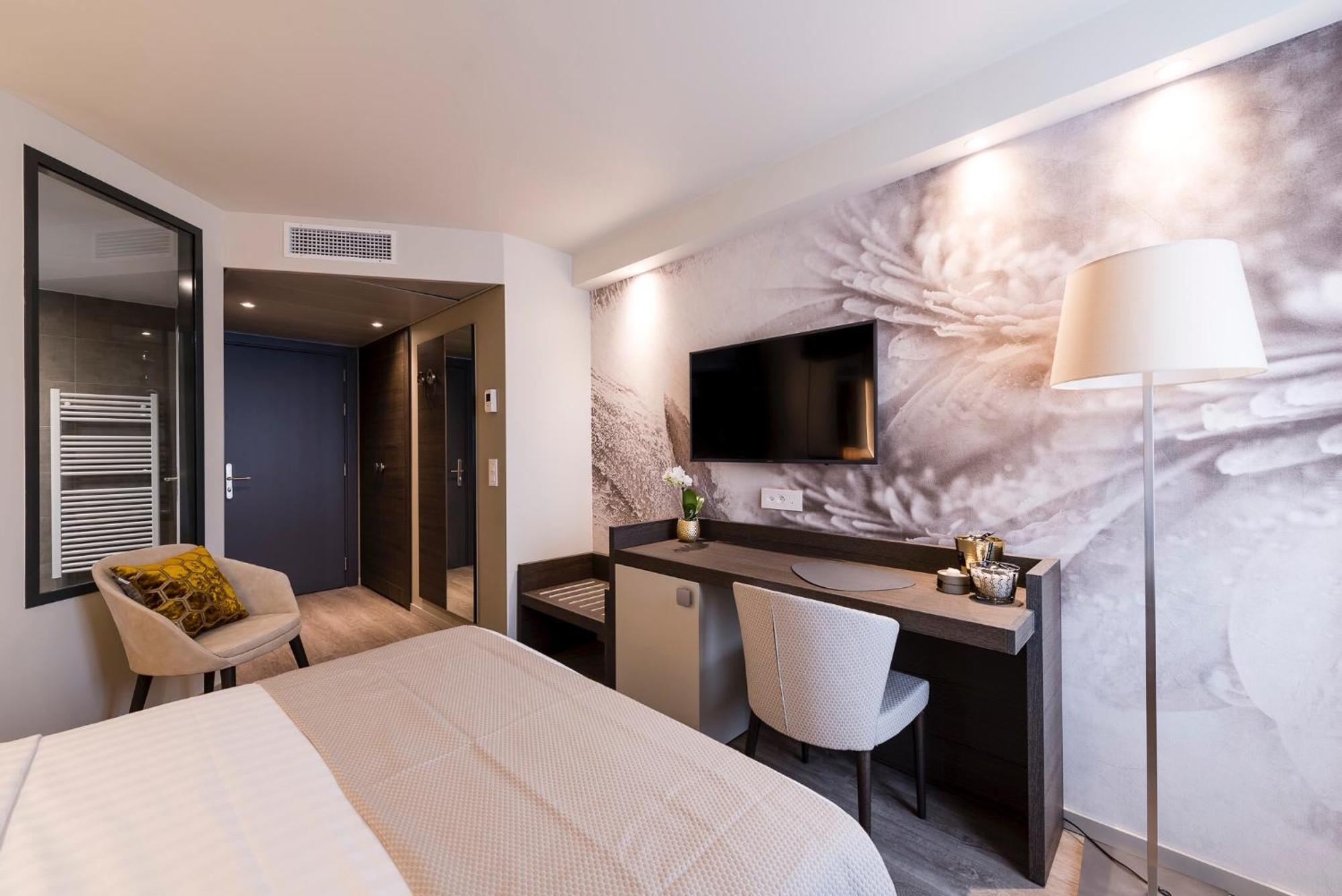 Ambassador Boutique Hotel Nyon Kültér fotó
